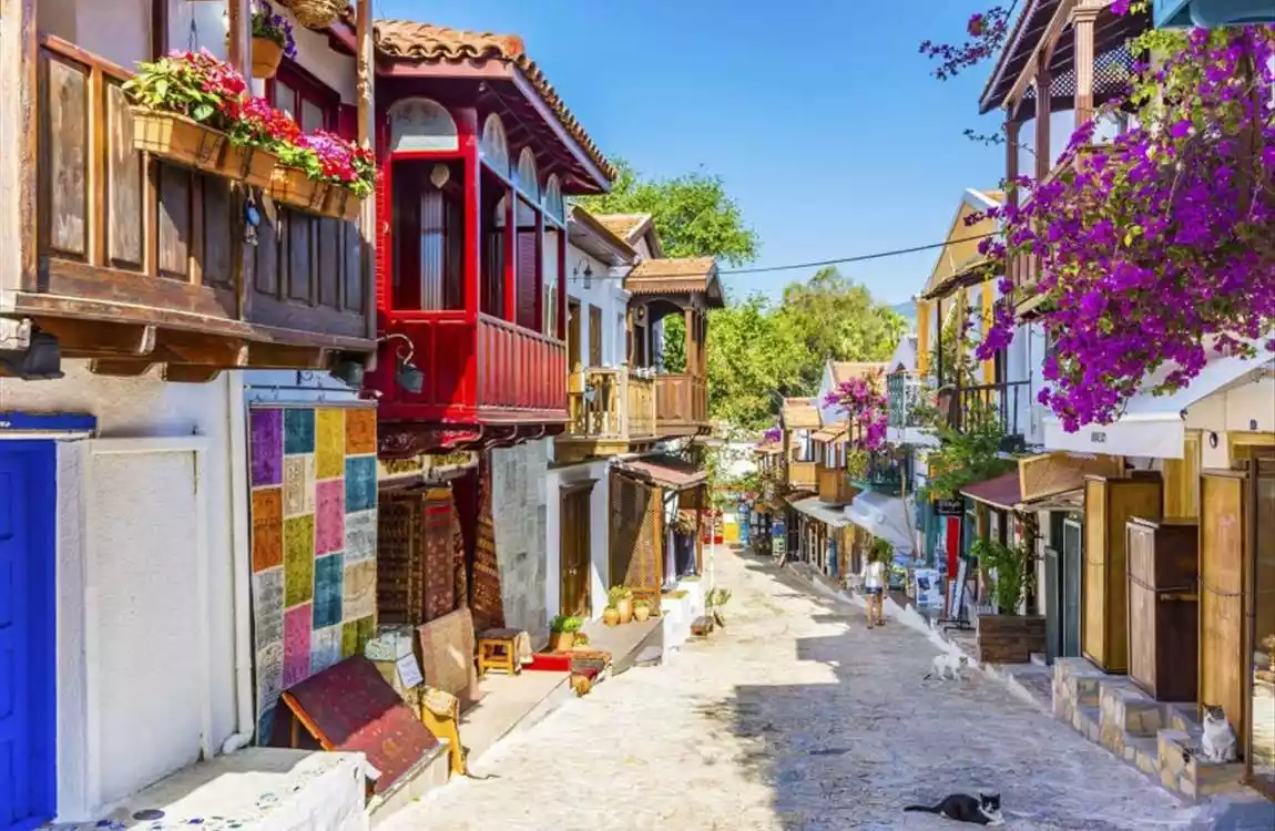 Egenin Saklı Köyleri Şirince Seferihisar Urla Alaçatı Turu 2 Gece Otel Konaklamalı / Ramazan Bayramı Özel