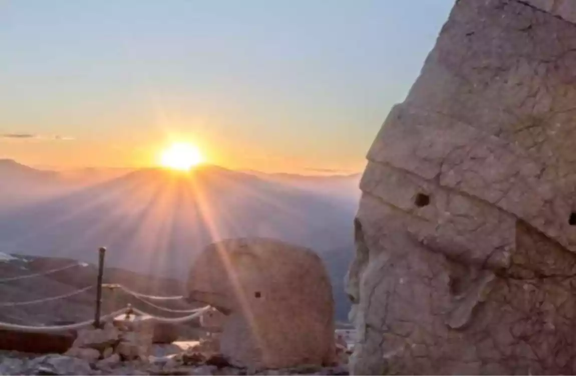 Uçaklı Mardin Göbeklitepe Gaziantep Turu | 2 Gece Otel Konaklamalı | 1 Mayıs Özel 