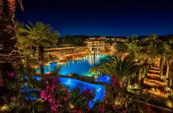 Phoenix Sun Hotel | 3 Gece Konaklama | İstanbul , Bursa Ve İzmir Hareketli