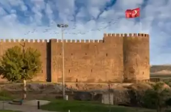 Uçaklı Mardin Göbeklitepe Gaziantep Turu | 2 Gece Otel Konaklamalı | 1 Mayıs Özel 