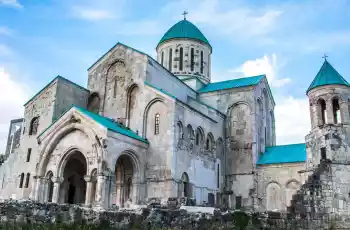 İkonik Karadeniz Batum Kutaisi Turu | 2 Gece Konaklamalı Uçaklı Ramazan Bayramı Özel