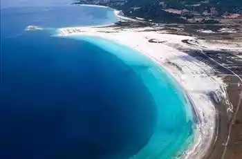 Salda Gölü Pamukkale Çeşme Alaçatı Turu 1 Gece Konaklama