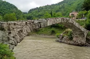 İkonik Karadeniz Batum Kutaisi Turu | 2 Gece Konaklamalı Uçaklı Ramazan Bayramı Özel
