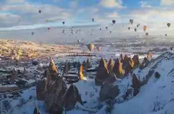 Kapadokya Aşk Vadisi Peri Bacaları Yeraltı Şehri Turu 1 Gece Konaklama