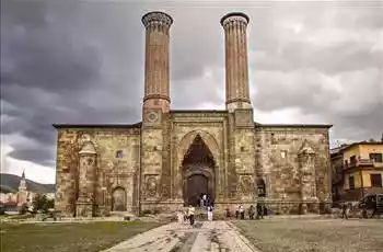 İkonik Erzurum Kars Ve Gürcistan Tiflis Batum Turu  4 Gece Konaklamalı Uçaklı İstanbul Çıkışlı