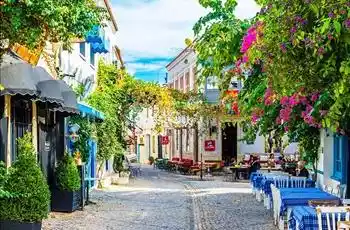 Tek Tur 2 Festival: Alaçatı Ot Festivali & Urla Enginar Festivali