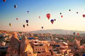 Kapadokya Aşk Vadisi Peri Bacaları Yeraltı Şehri Turu 1 Gece Konaklama