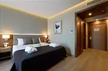 Holiday İnn Bursa City Otel Konaklamalı Uludağ Turu 1 Gece Konaklamalı