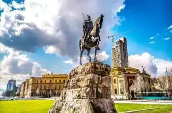 Kosovalı Büyük Balkanlar Turu Yılbaşı Özel Thy İle Extra Turlar Ve Akşam Yemekleri Dahil 7 Gece Konaklamalı