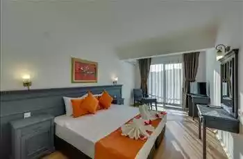 Leo Beach Bodrum +16 Hotel 4 Gece Konaklamalı  Her Şey Dahil Konsept