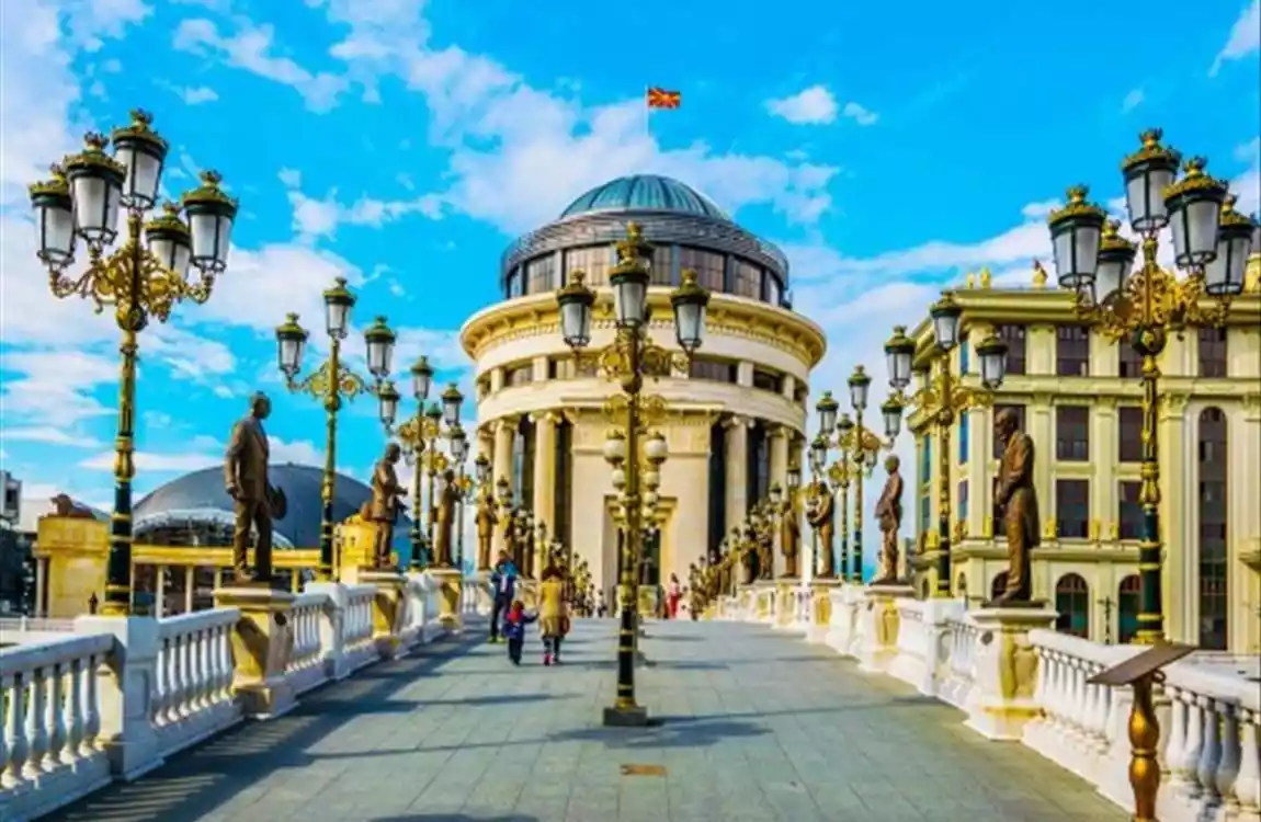 Kosovalı Büyük Balkanlar Yılbaşı Özel Thy İle Ekstra Turlar Ve Akşam Yemekleri Dahil 5 Gece Konaklamalı