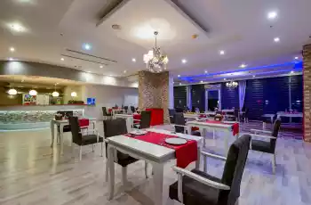 Rox Royal Beach Hotel Antalya Kemer 4 Gece Konaklamalı
